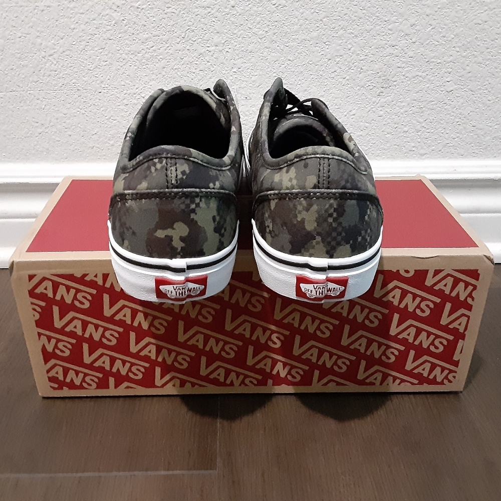 Vans - Picture 2 of 4